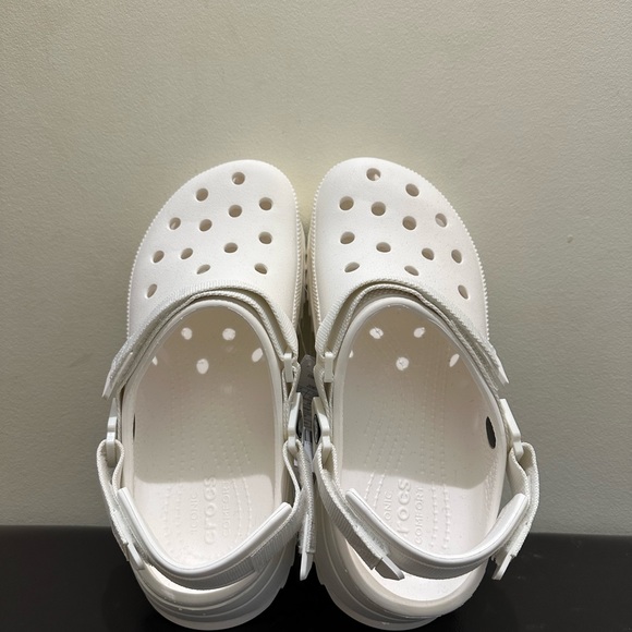 NWT Women's Crocs Classic Hiker Clog Shoes White/White - Picture 3 of 5